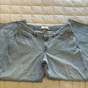 Hollister Women's Denim Straight Leg Jeans